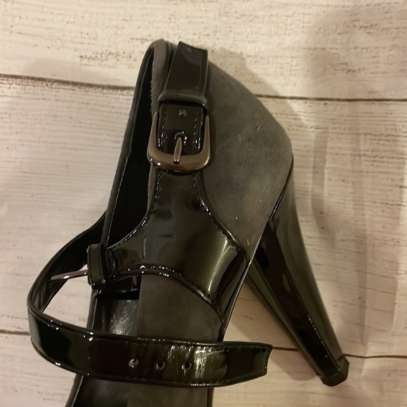 EUC Franco Sarto vintage gray suede and black patent heels​​​​ - Picture 4 of 6